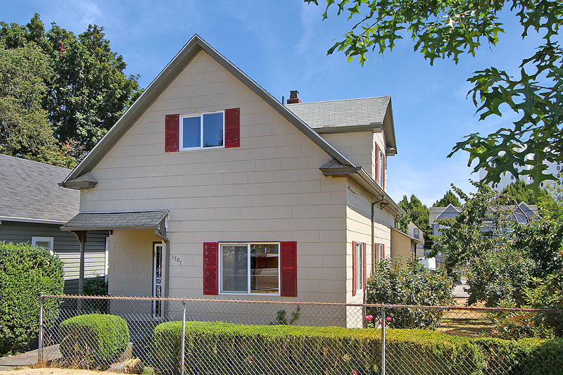 Property Photo:  1707 L St S  WA 98405 