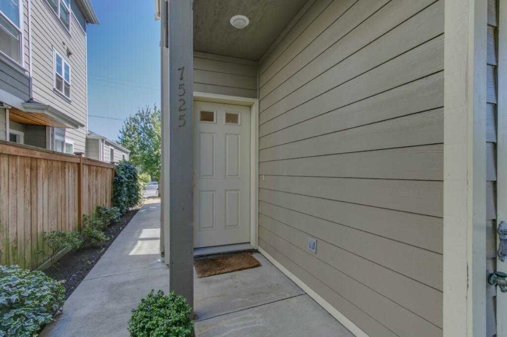 Property Photo:  7525 24th Ave NW  WA 98117 