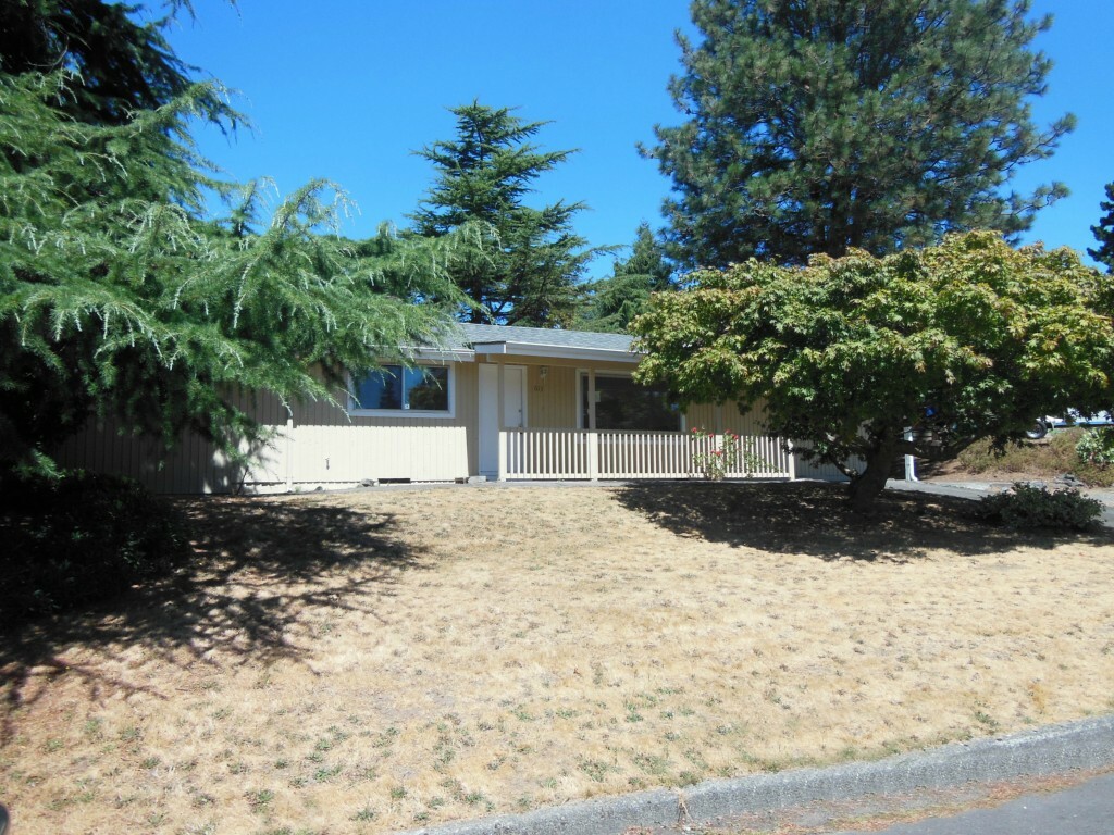 Property Photo:  613 S 318th Place  WA 98003 