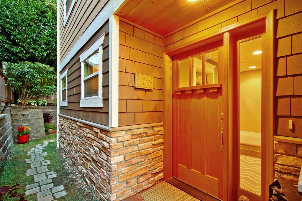 Property Photo: 3810 Ashworth Ave N WA 98103