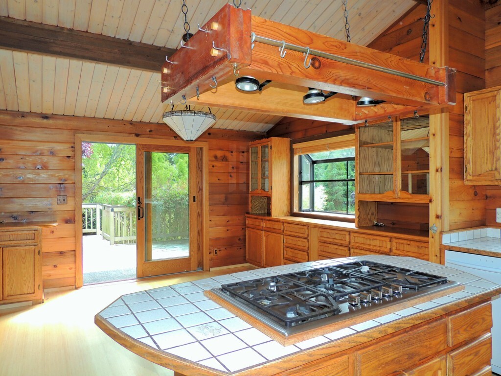 Property Photo: 758 Tillamuk Dr WA 98257