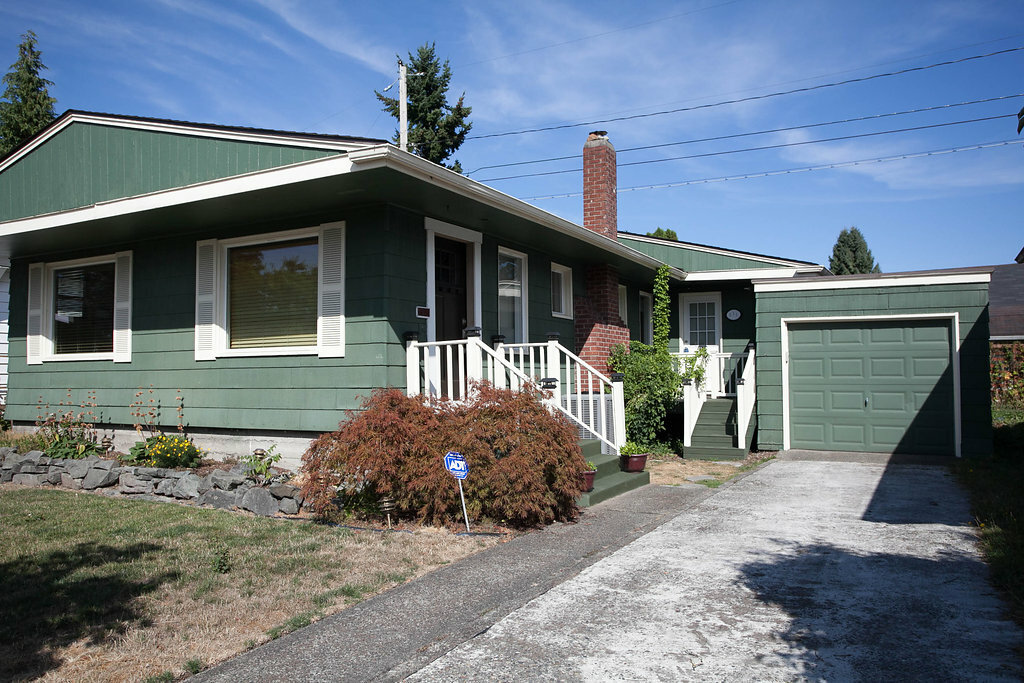 Property Photo:  811 S Oakes  WA 98405 