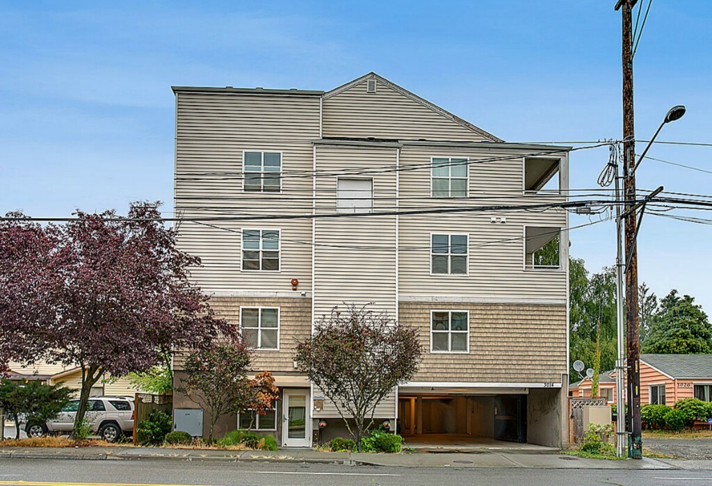 Property Photo:  3014 NE 145th Street 3A  WA 98155 