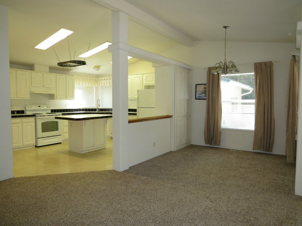 Property Photo:  661 N Schoolhouse Hill Rd  WA 98548 