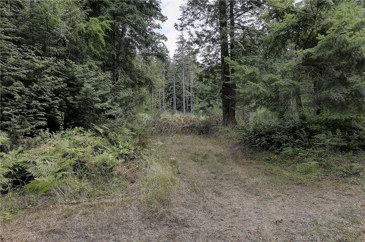 Property Photo:  2 Sandy Dr  WA 98928 