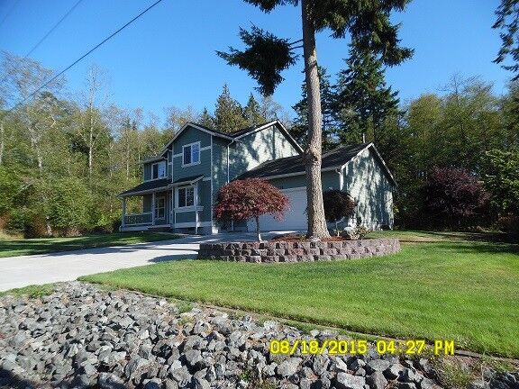 Property Photo:  732 Greenoch Lp  WA 98277 