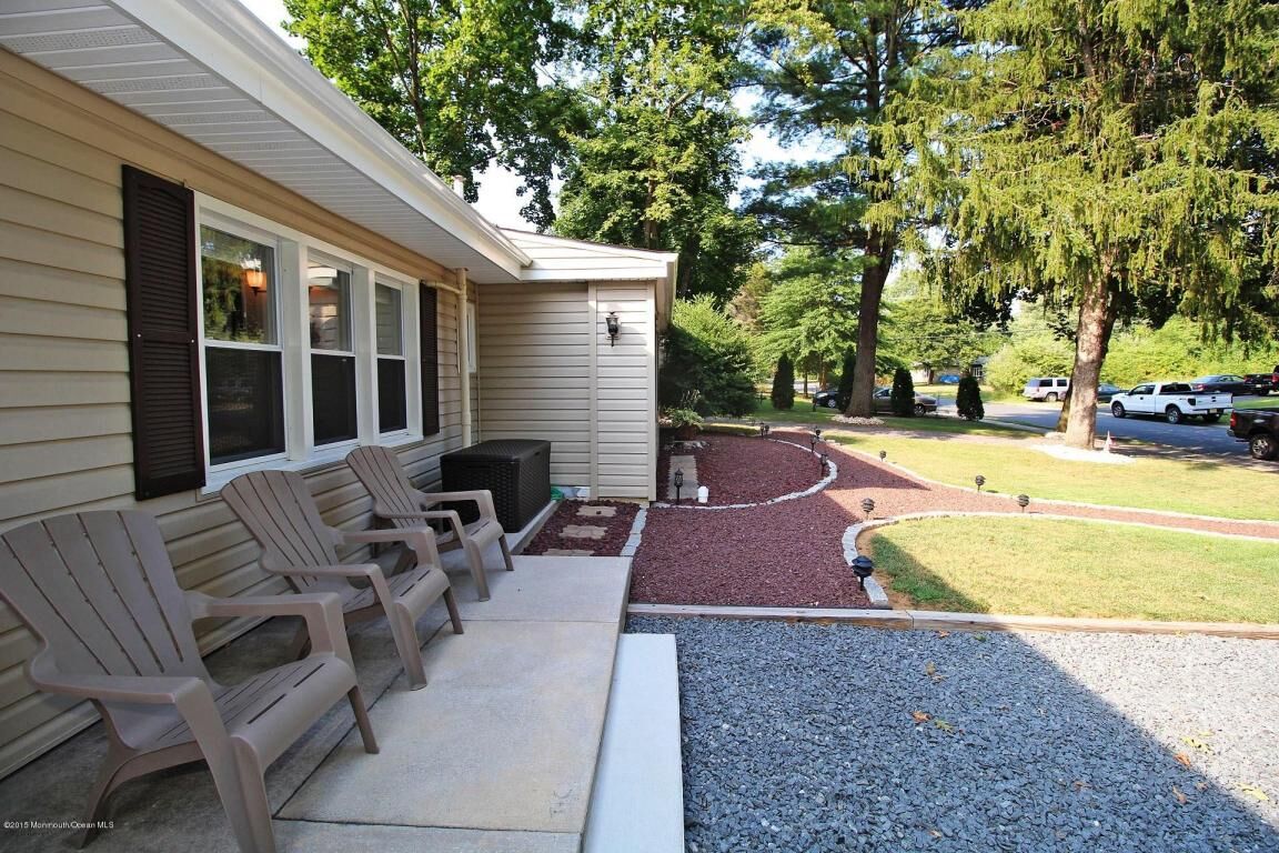 Property Photo:  22 S Rochdale Avenue  NJ 08555 