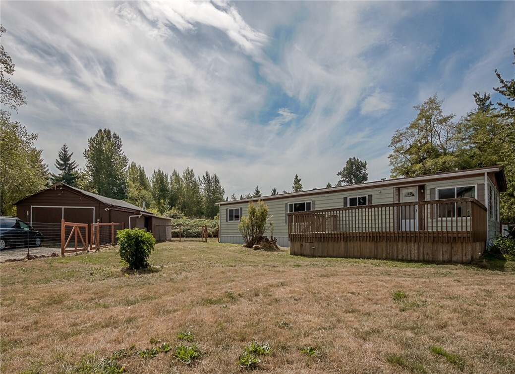 Property Photo: 5526 122nd St E WA 98373
