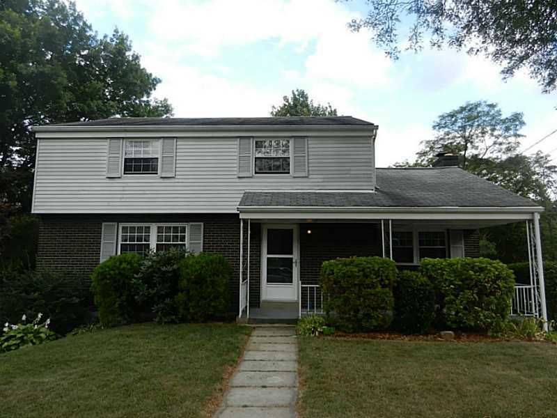 Property Photo: 1037 Fiddleback Drive PA 15136