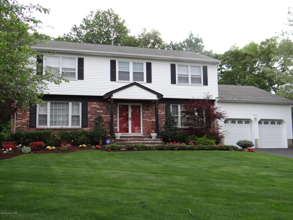 Property Photo:  13 Mohawk Lane  NJ 07726 