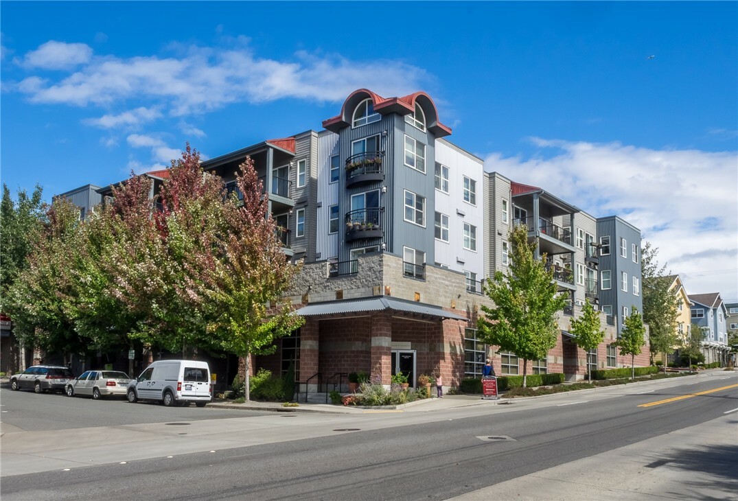 Property Photo:  600 N 85th St 306  WA 98103 