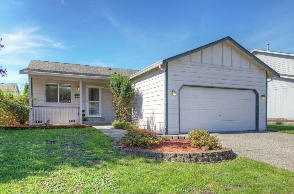 Property Photo:  1111 Kessler Dr  WA 98294 