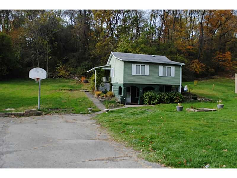 Property Photo:  1294 Butler Rd  PA 15144 