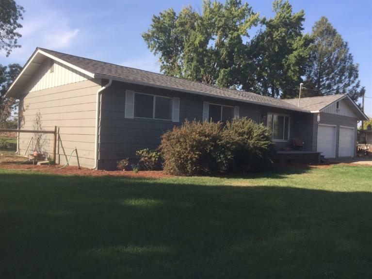 Property Photo: 2850 Lake Shore Drive OR 97502