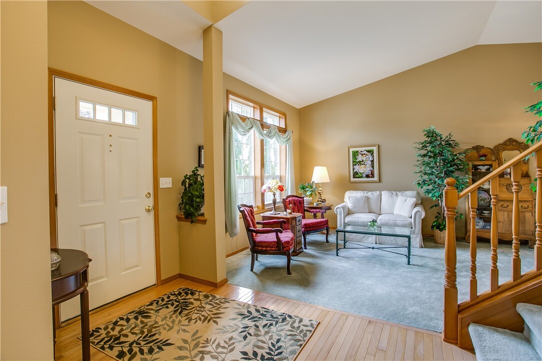 Property Photo: 25416 Cumberland Way WA 98010