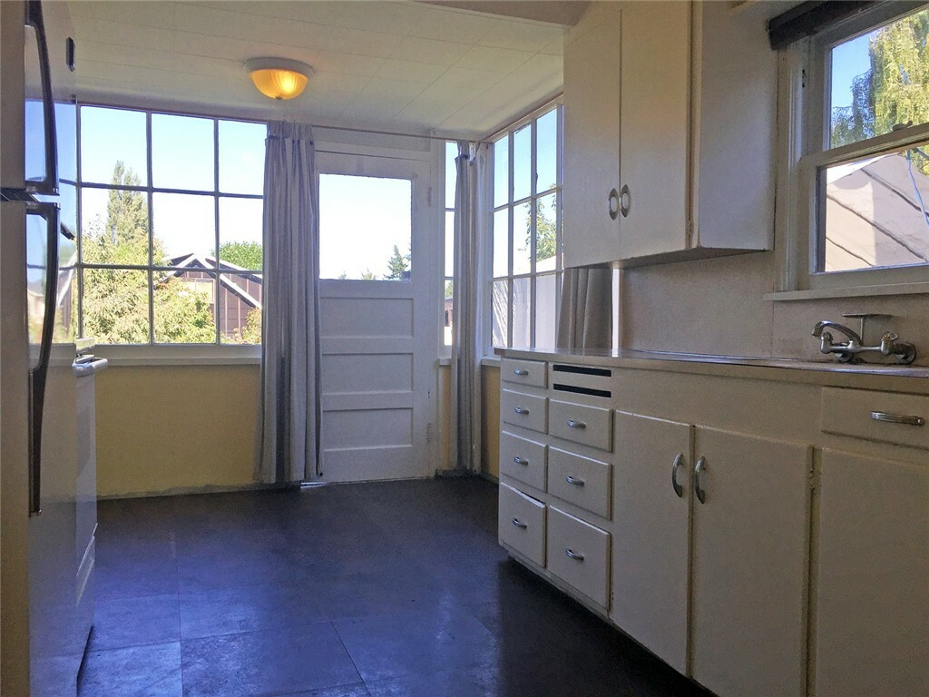 Property Photo:  342 NW 89th St  WA 98117 