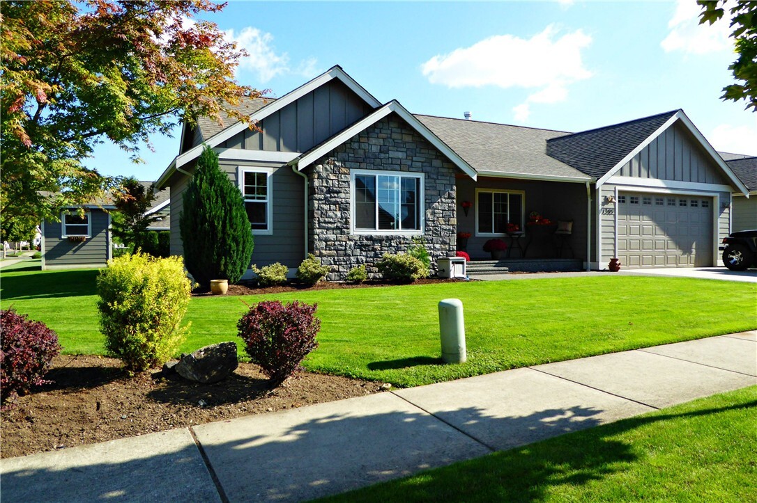 Property Photo: 1305 Pearl Lp WA 98264