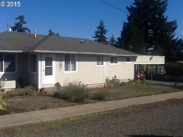 Property Photo:  132 SW Polk St  OR 97396 