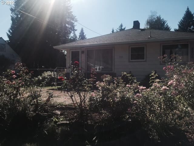 Property Photo: 5606 SE Westfork St OR 97206