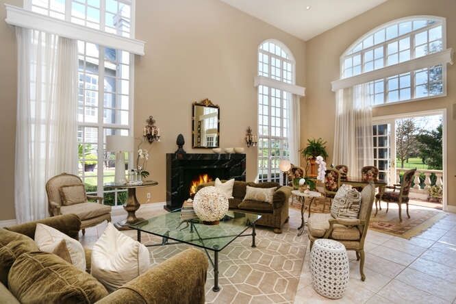 Property Photo: 7489 Avenida De Palais CA 92009