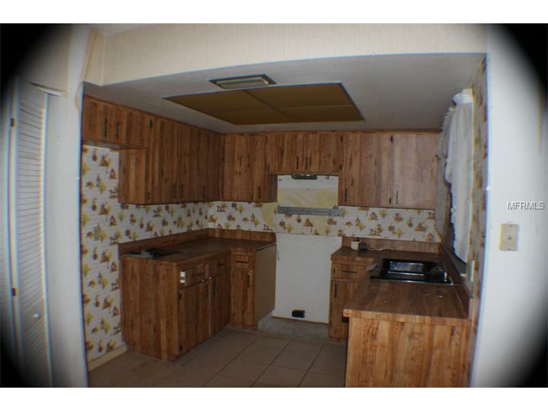 Property Photo: 16119 Northglenn Drive FL 33618
