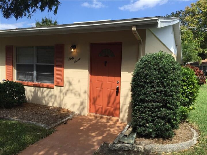 Property Photo: 401 Dorchester Place 67 FL 33573