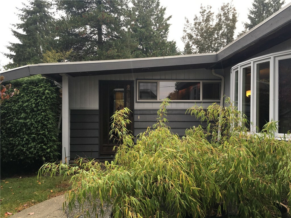 Property Photo:  14111 37th Ave S  WA 98168 