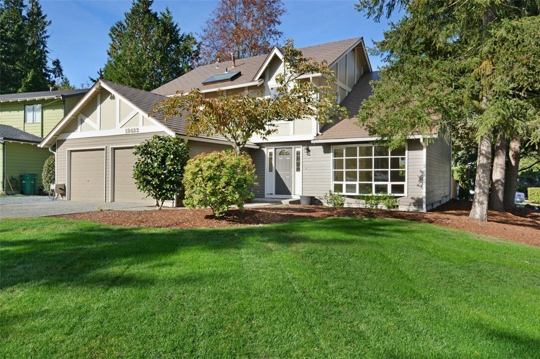 Property Photo:  12423 106th Place NE  WA 98034 