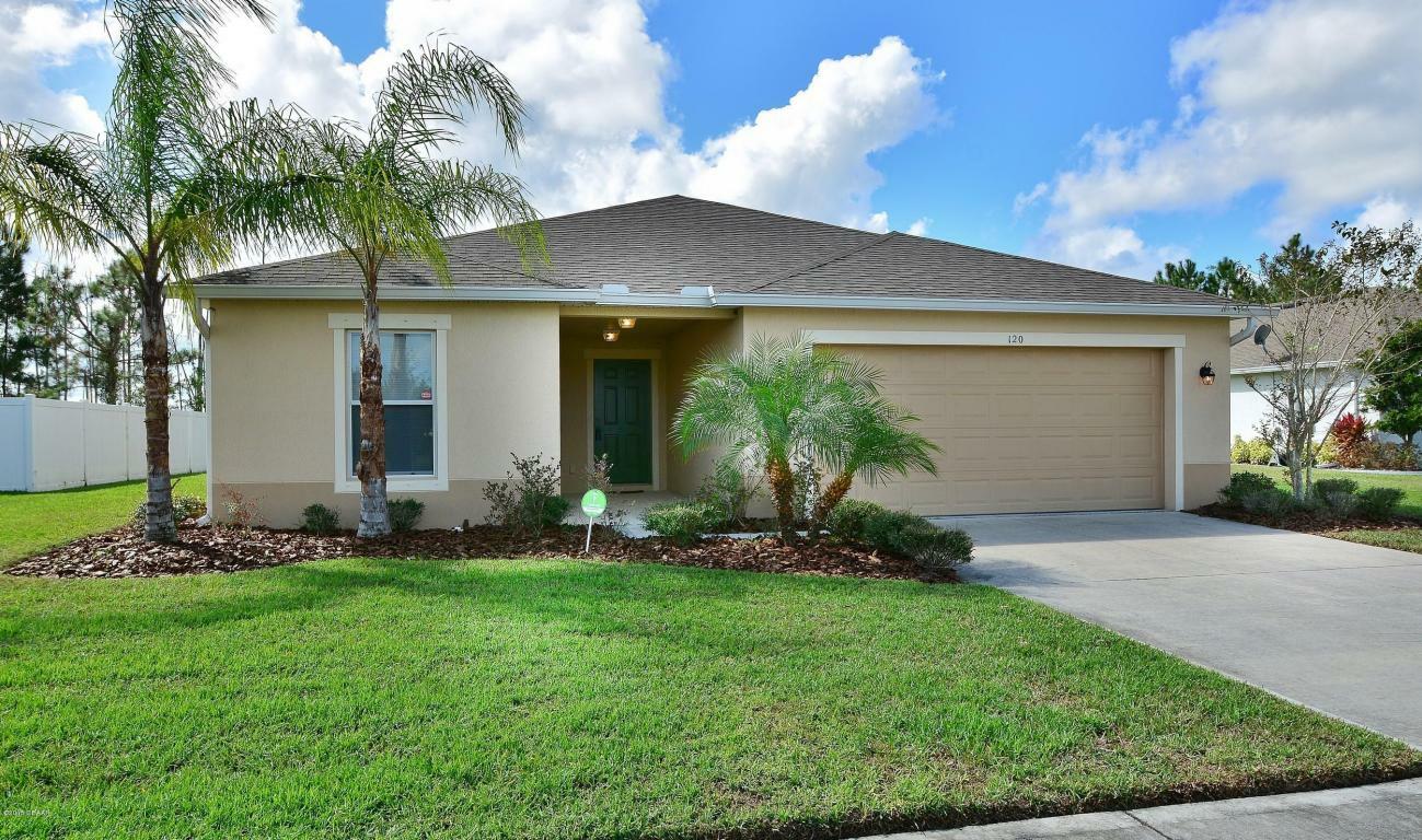 Property Photo: 120 Logenberry Court FL 32124