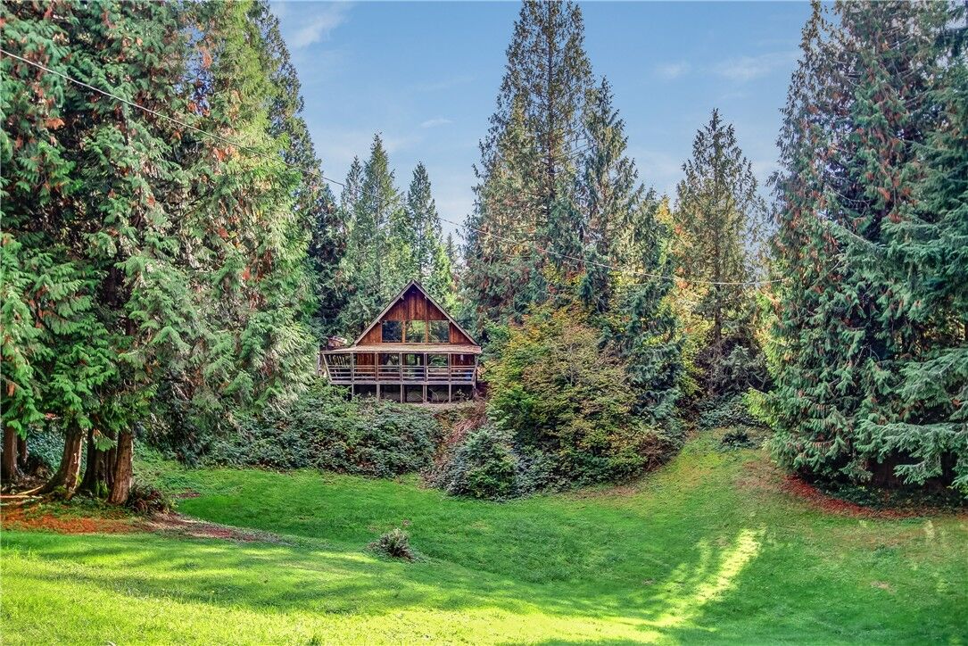 Property Photo:  27228 SE 175th Place  WA 98027 