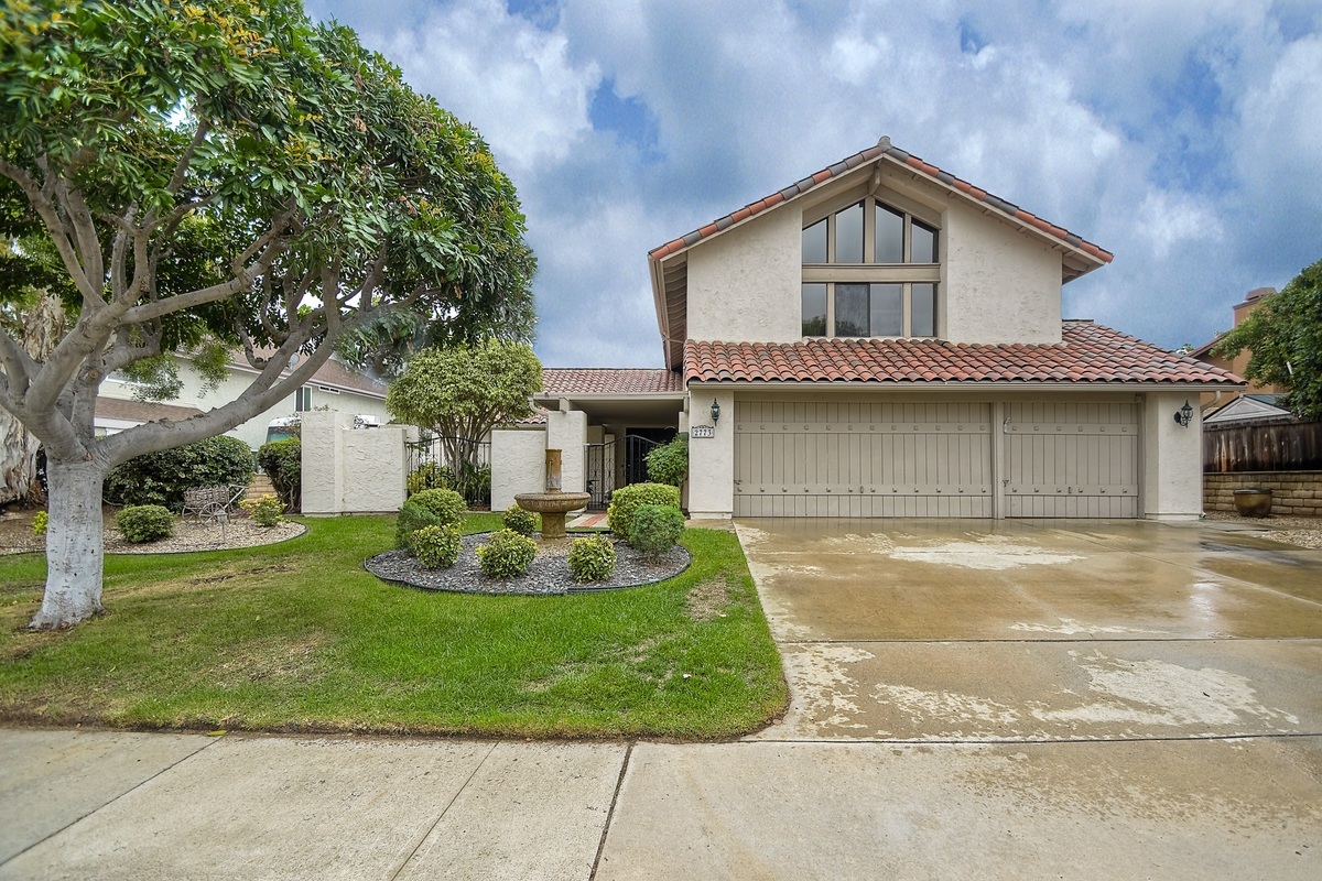 Property Photo: 2773 Levante St CA 92009