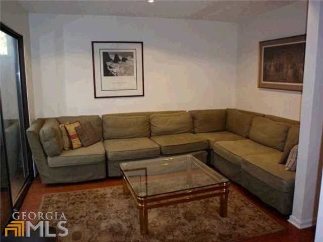 Property Photo:  1605 Parkaire Xing  GA 30068 