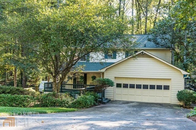 Property Photo: 3184 Shadowood Ln GA 30066
