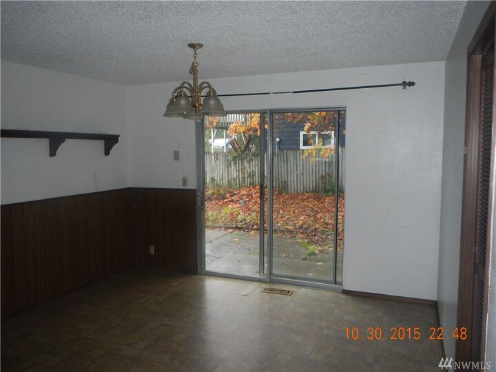 Property Photo: 21819 12 Avenue S WA 98198