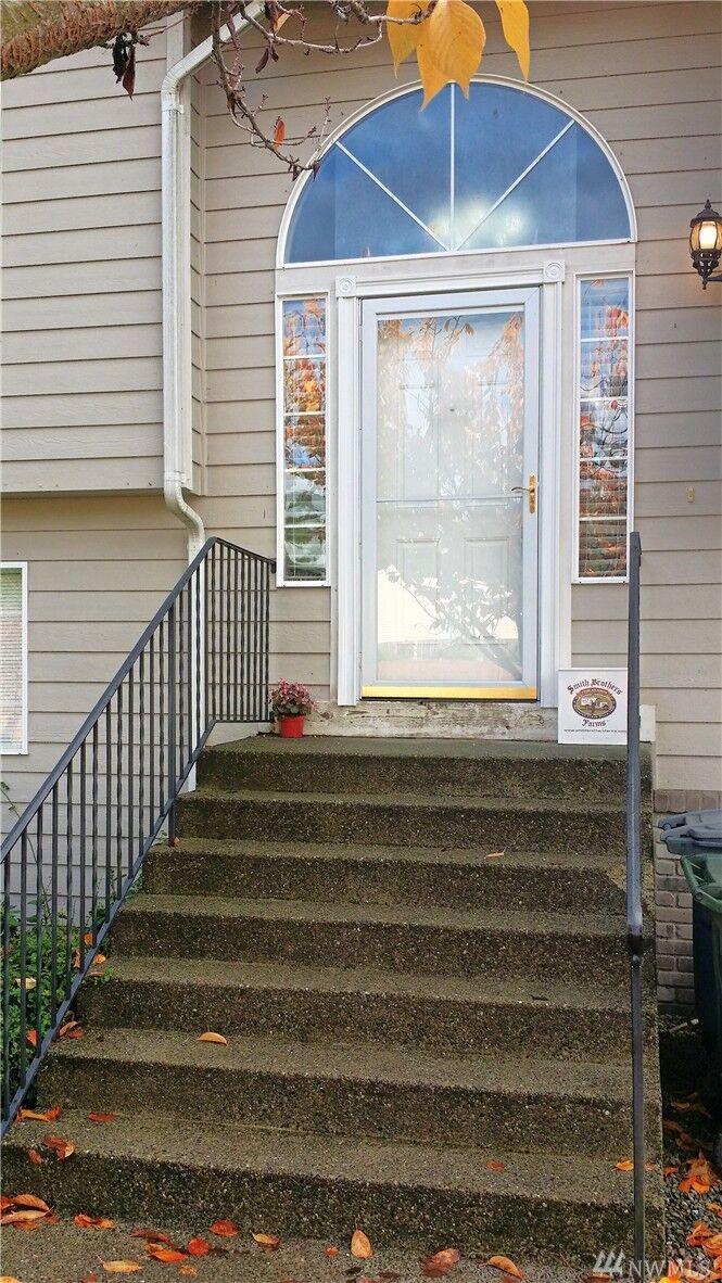 Property Photo: 8320 185th St Ct E WA 98375