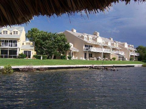 Property Photo: 35 S Lakeshore Drive FL 33462