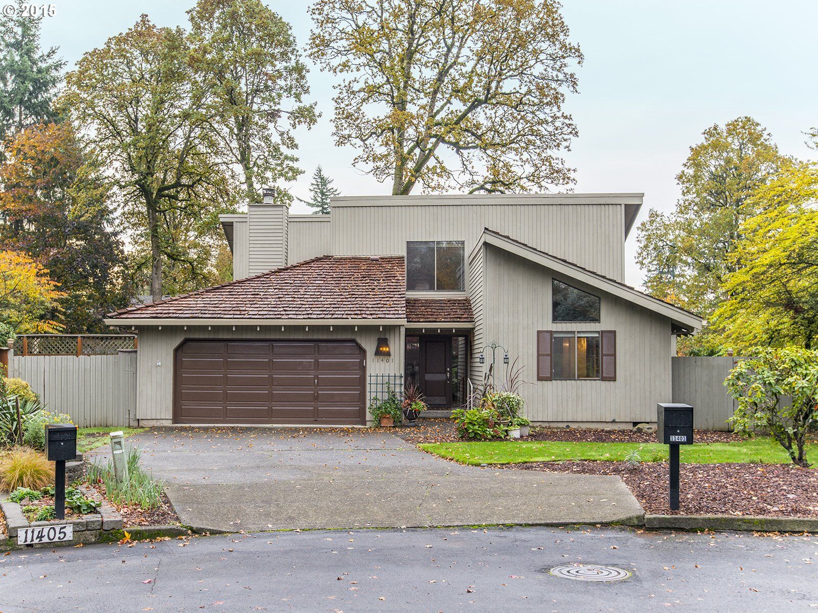 Property Photo:  11401 SE 18th Cir  WA 98664 