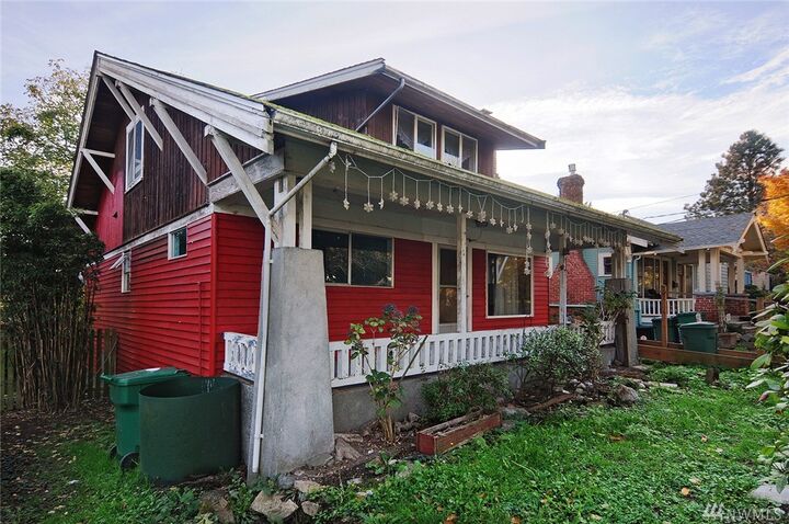 Property Photo:  2833 NW 71st St  WA 98117 