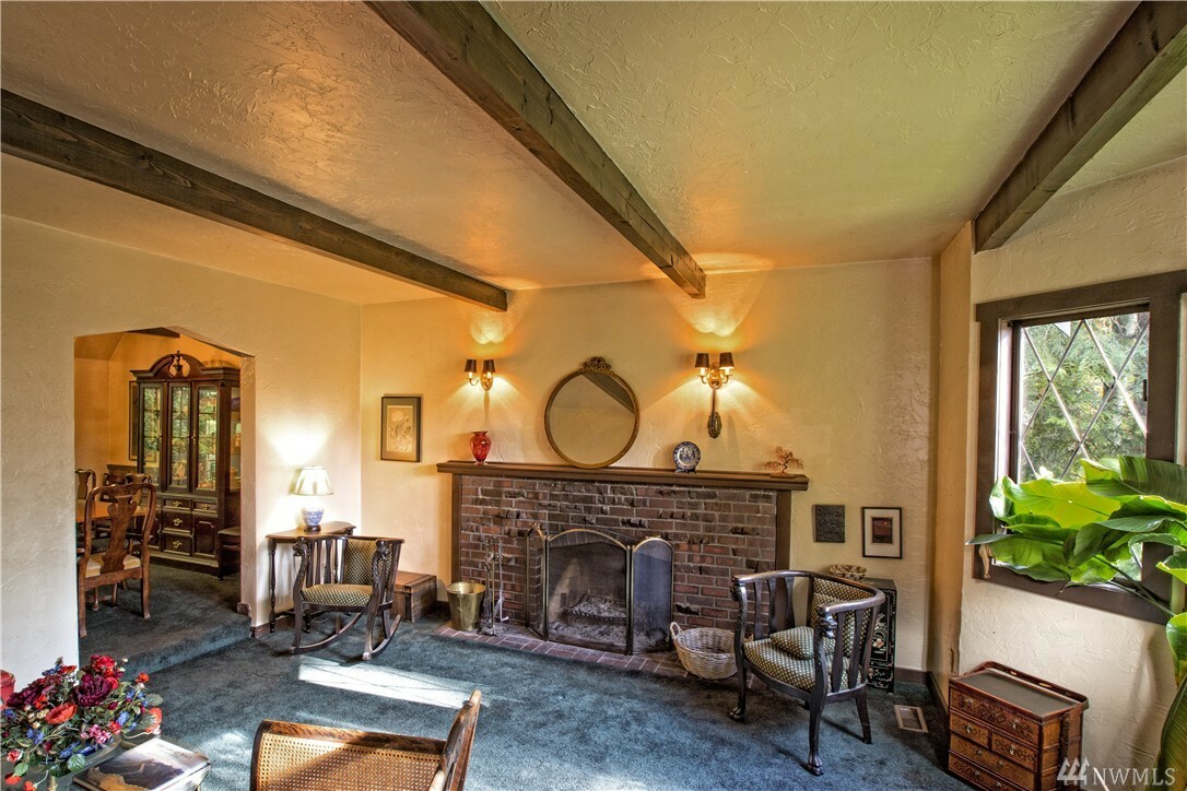 Property Photo: 2807 211th St SE WA 98021