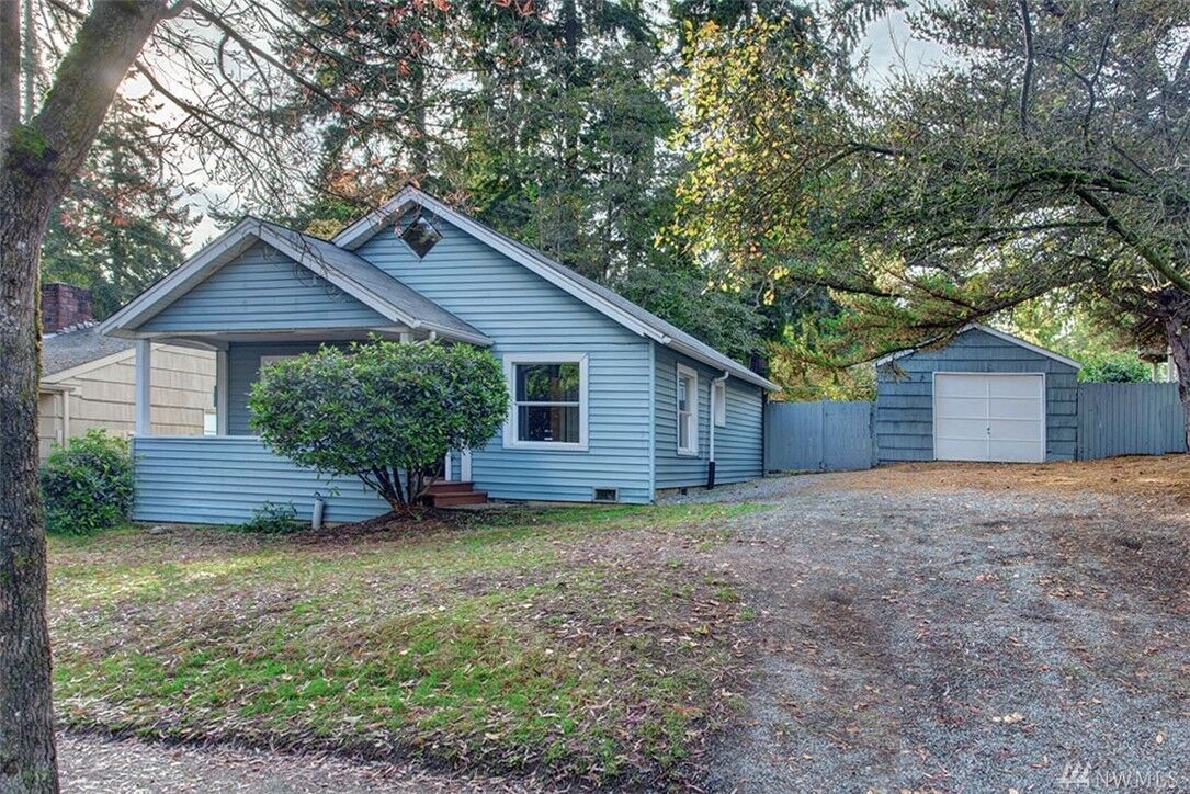Property Photo: 11747 35th Ave NE WA 98125
