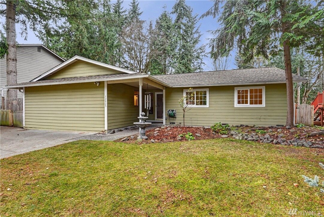 Property Photo: 12825 NE 136th Street WA 98034