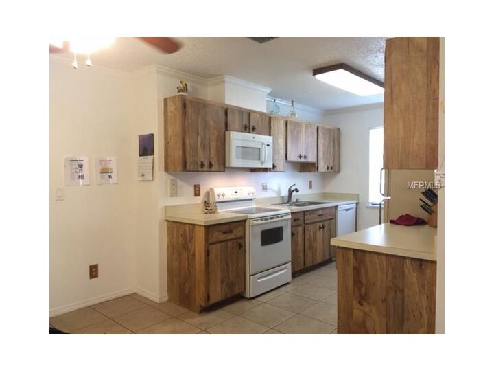 Property Photo:  204 Golf Club Lane  FL 34293 