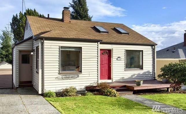 Property Photo:  1144 Vandalia Ave  WA 98310 