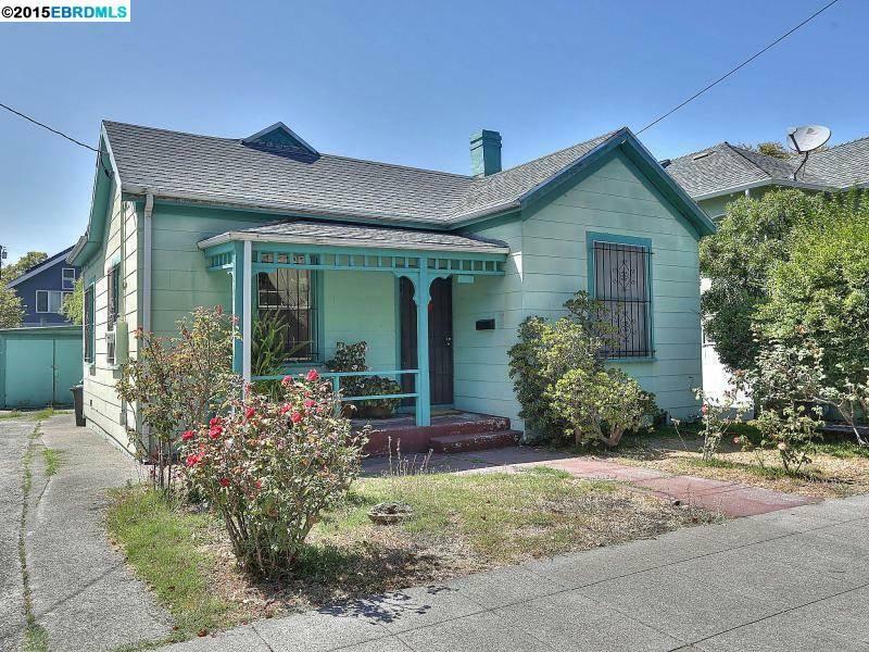 Property Photo:  2210 10th St  CA 94710-2326 