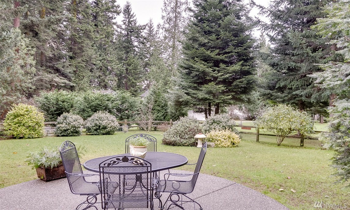 Property Photo: 1092 Cavalero Rd WA 98282