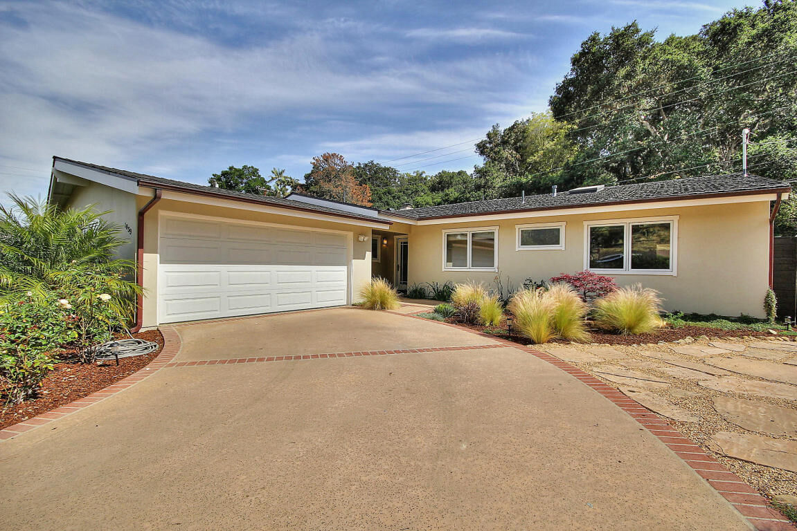 Property Photo:  1039 Portesuello Avenue  CA 93105 