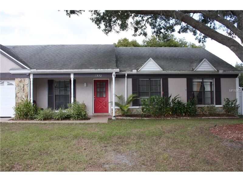 Property Photo: 1332 Peachfield Drive FL 33596