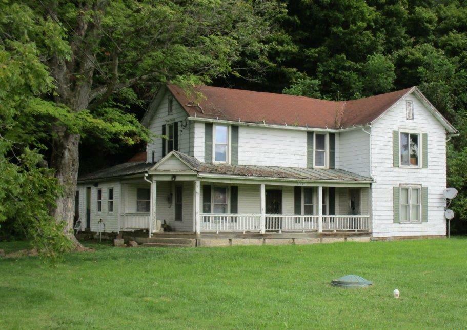 Property Photo:  6629 Fallsburg Road NE  OH 43055 