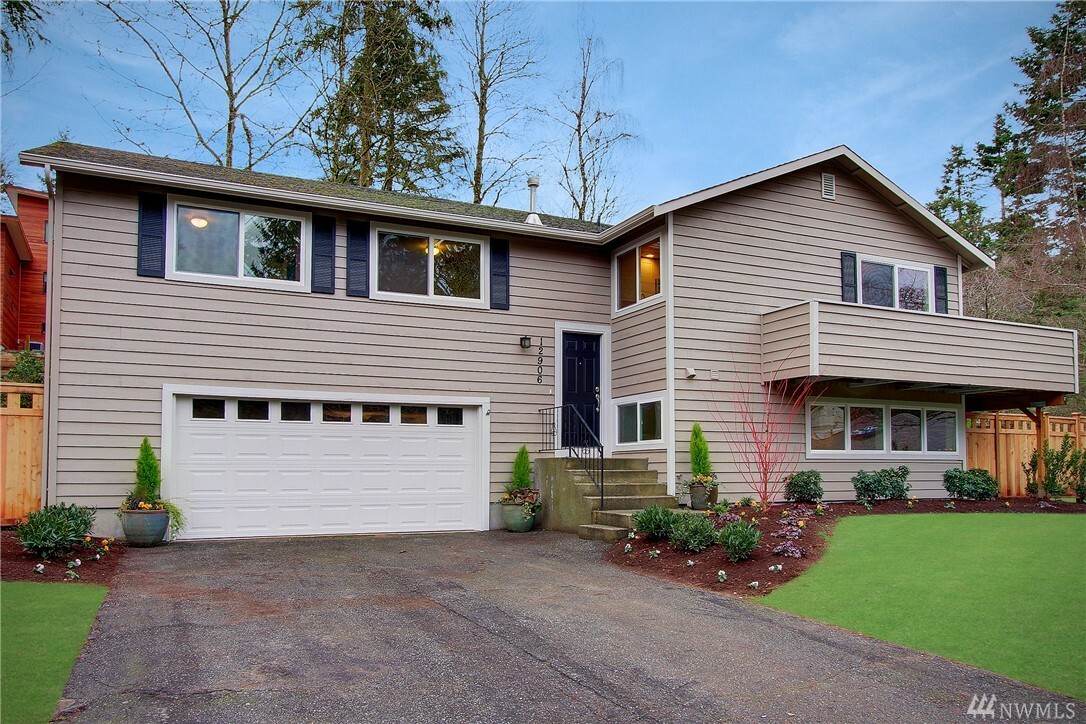 Property Photo: 12906 NE 31st WA 98005