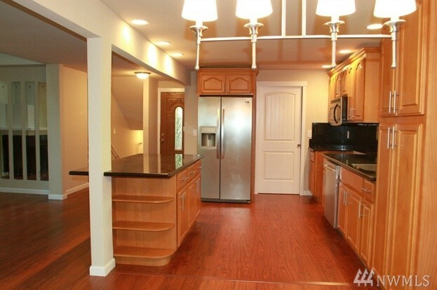 Property Photo: 21811 4th Ave SE WA 98021